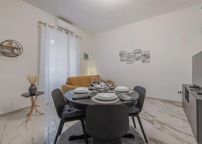 Apartment Petit House