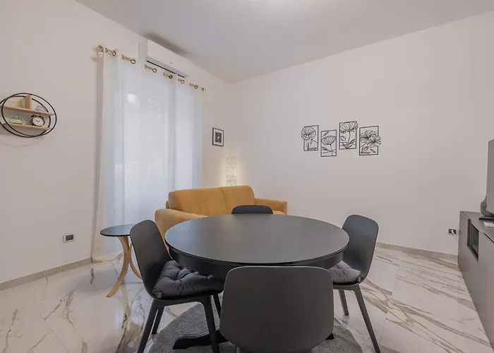 Petit House